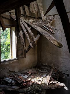 julien-juanola-Rkdh9tfodMU-unsplash